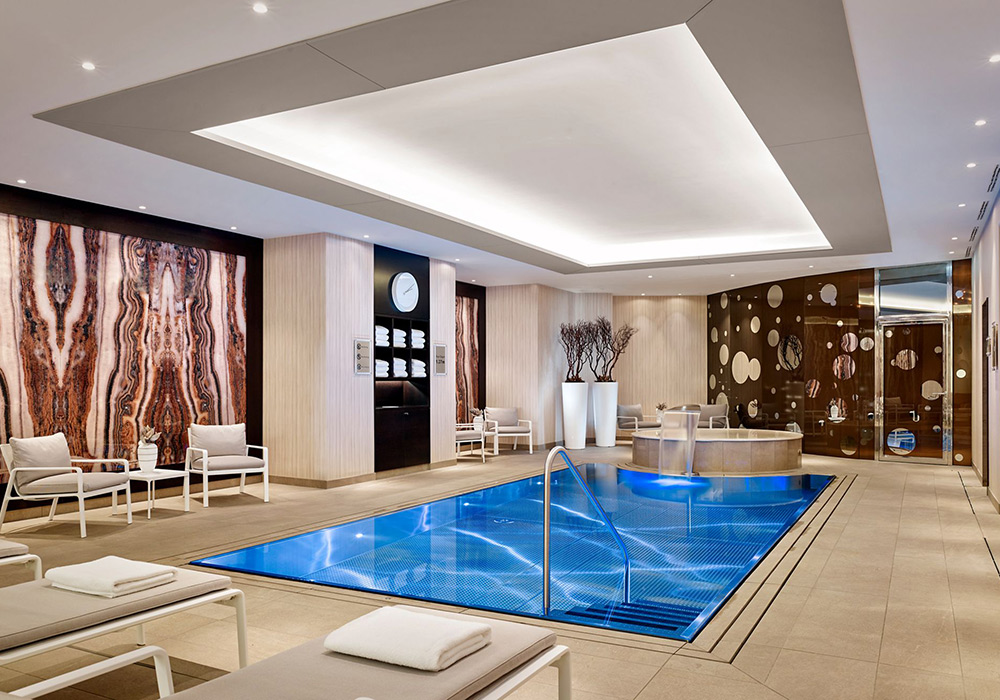 50555391 The Ritz Carlton Berlin Pool 1 Foto Matthew Shaw